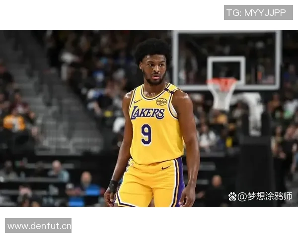 NBA杯历史战绩揭秘雄鹿强势领跑湖人紧随其后奇才惨遭垫底